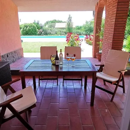 Montesegnale Villa
