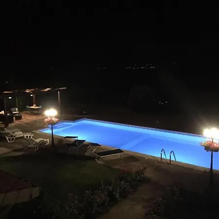 Montesegnale Villa *